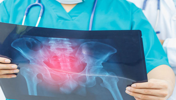 عملية إزالة السرطان من العظم في الهند